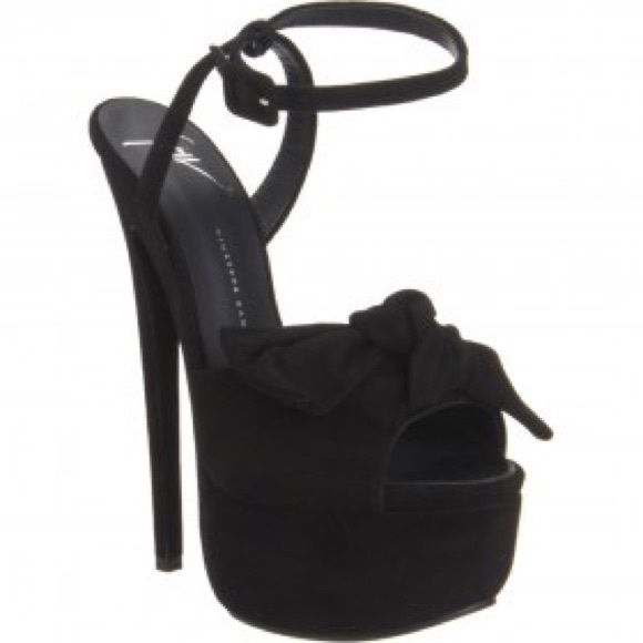 Giuseppe Zanotti - Picture 3 of 16